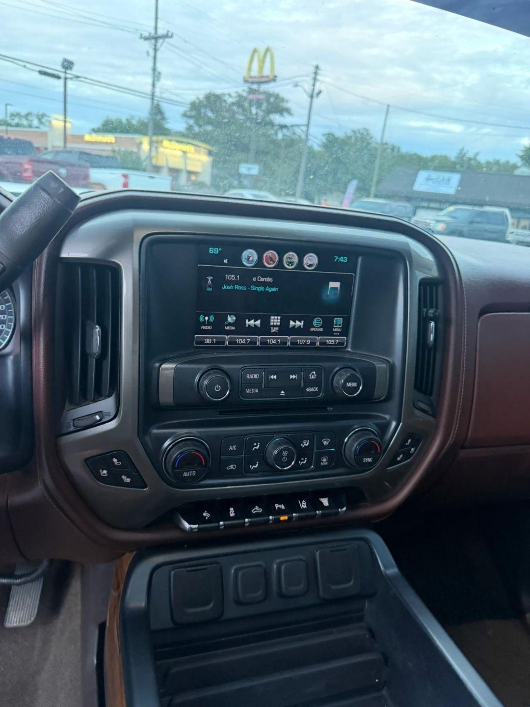 Chevrolet Silverado 2500HD  2017