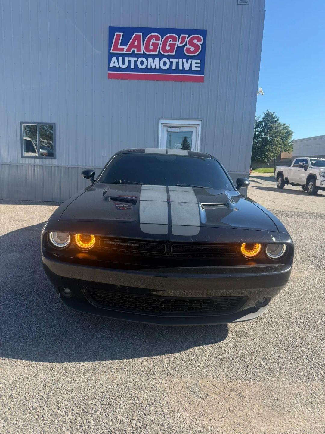 2016 Dodge Challenger SXT Coupe 2D