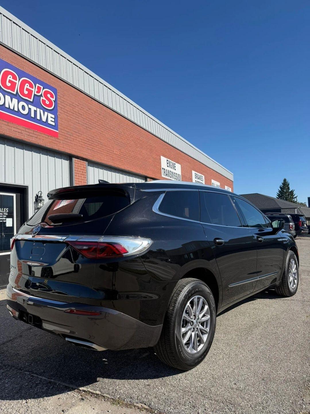 Buick Enclave  2023
