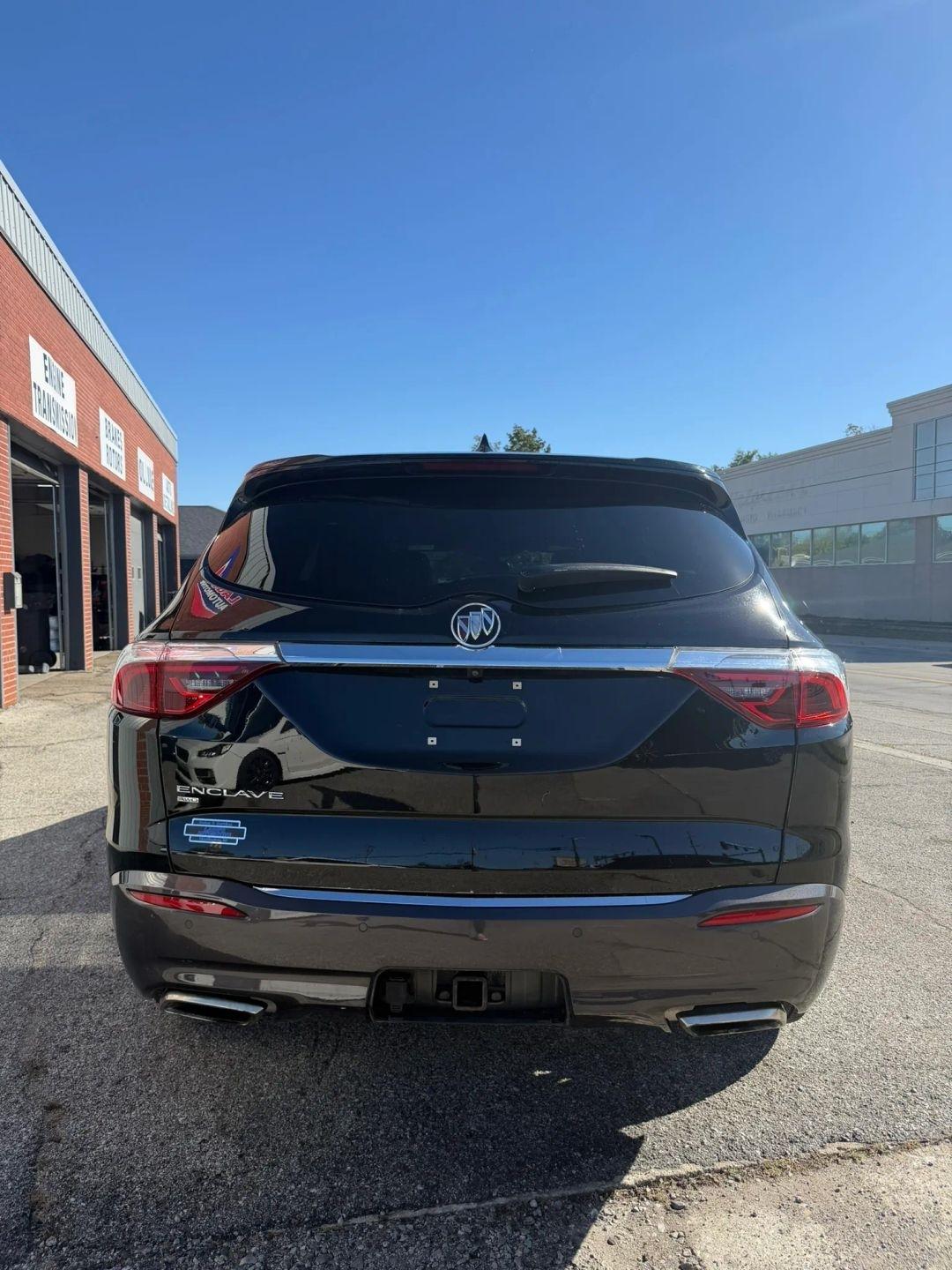 Buick Enclave  2023