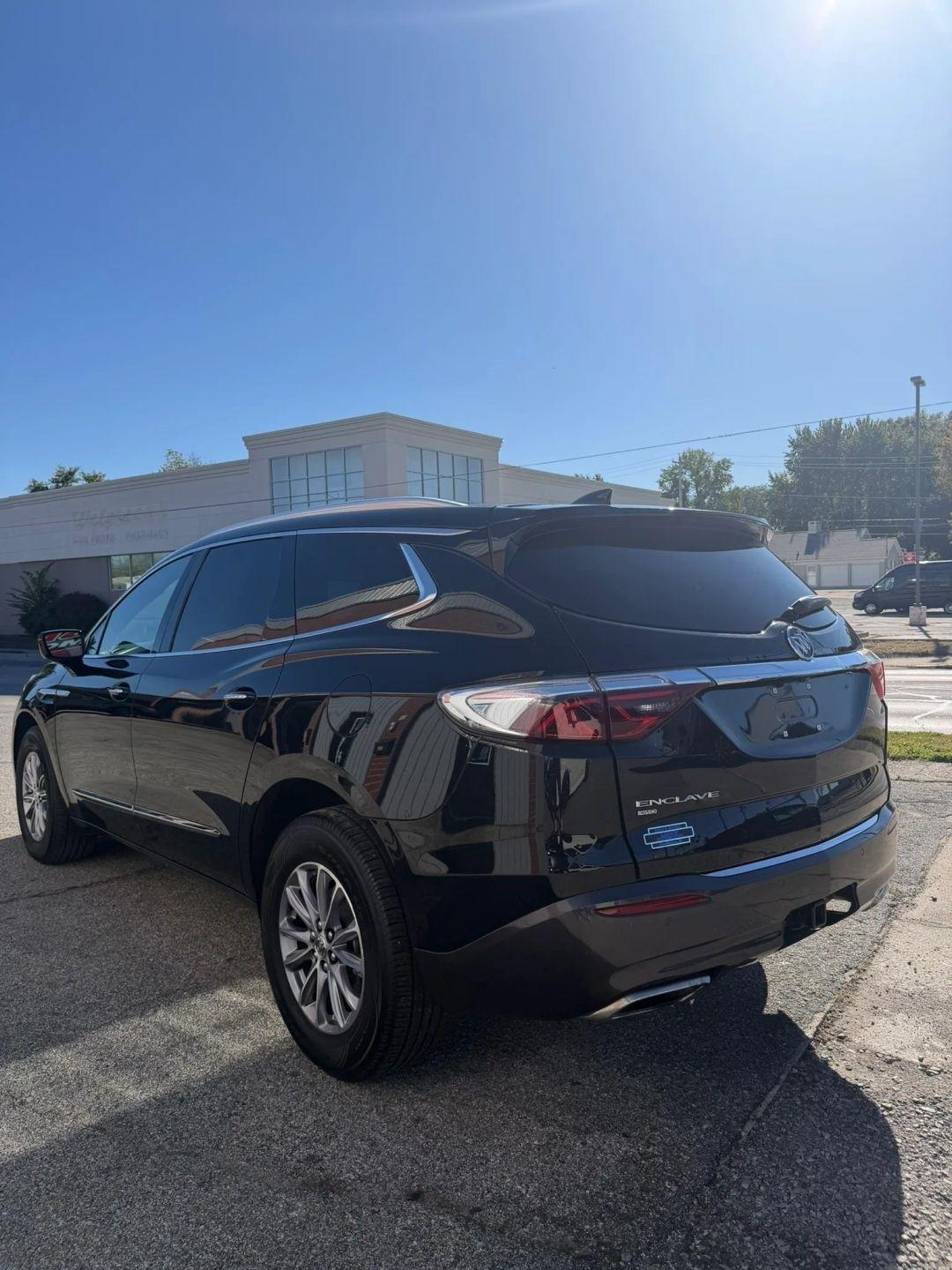 Buick Enclave  2023