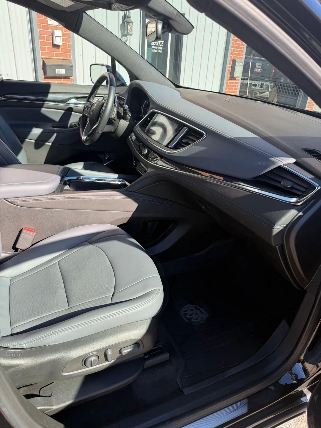 Buick Enclave  2023