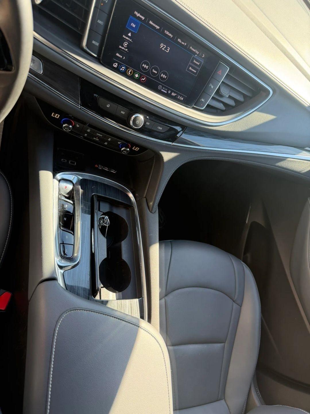 Buick Enclave  2023