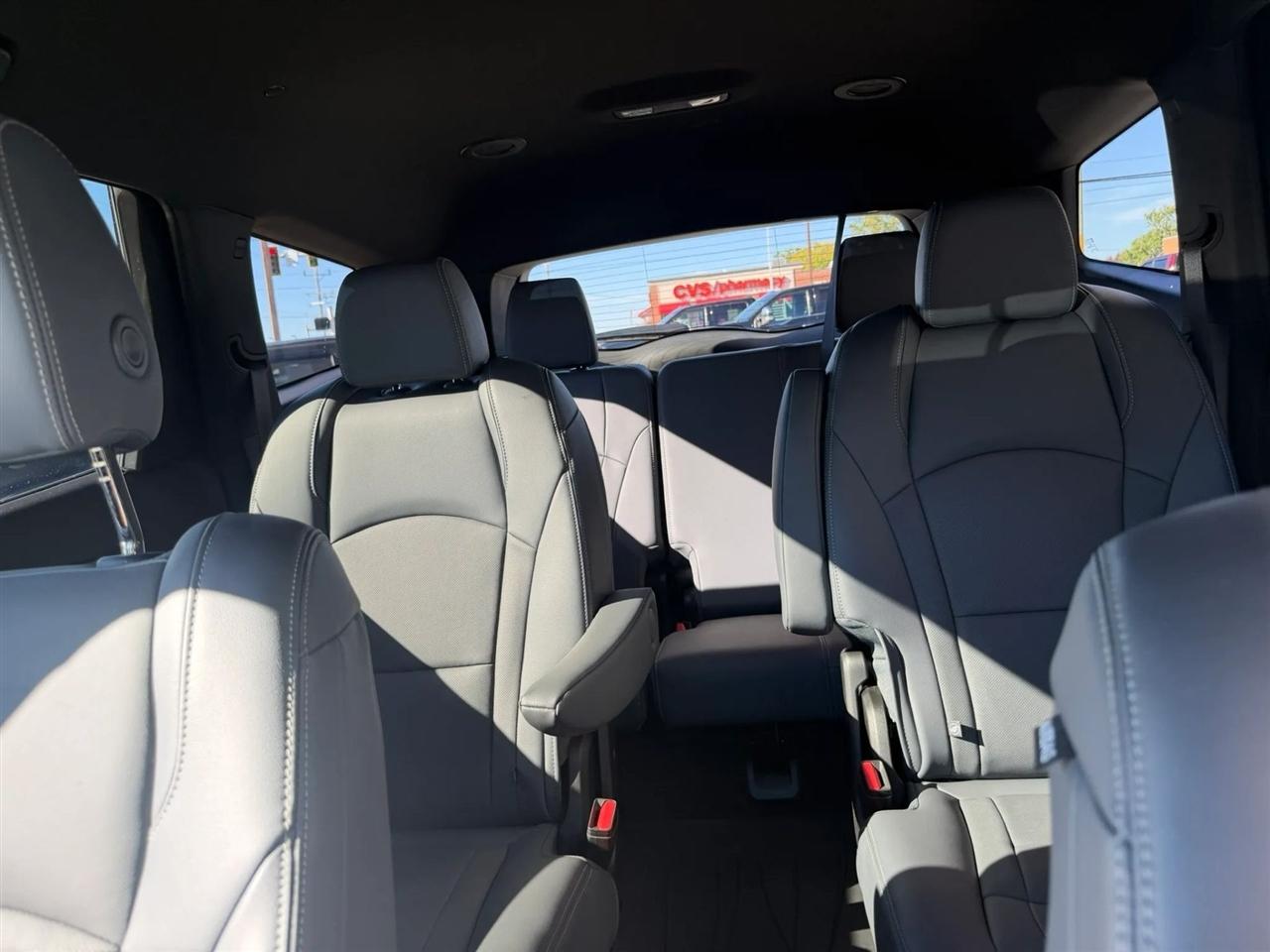 Buick Enclave  2023