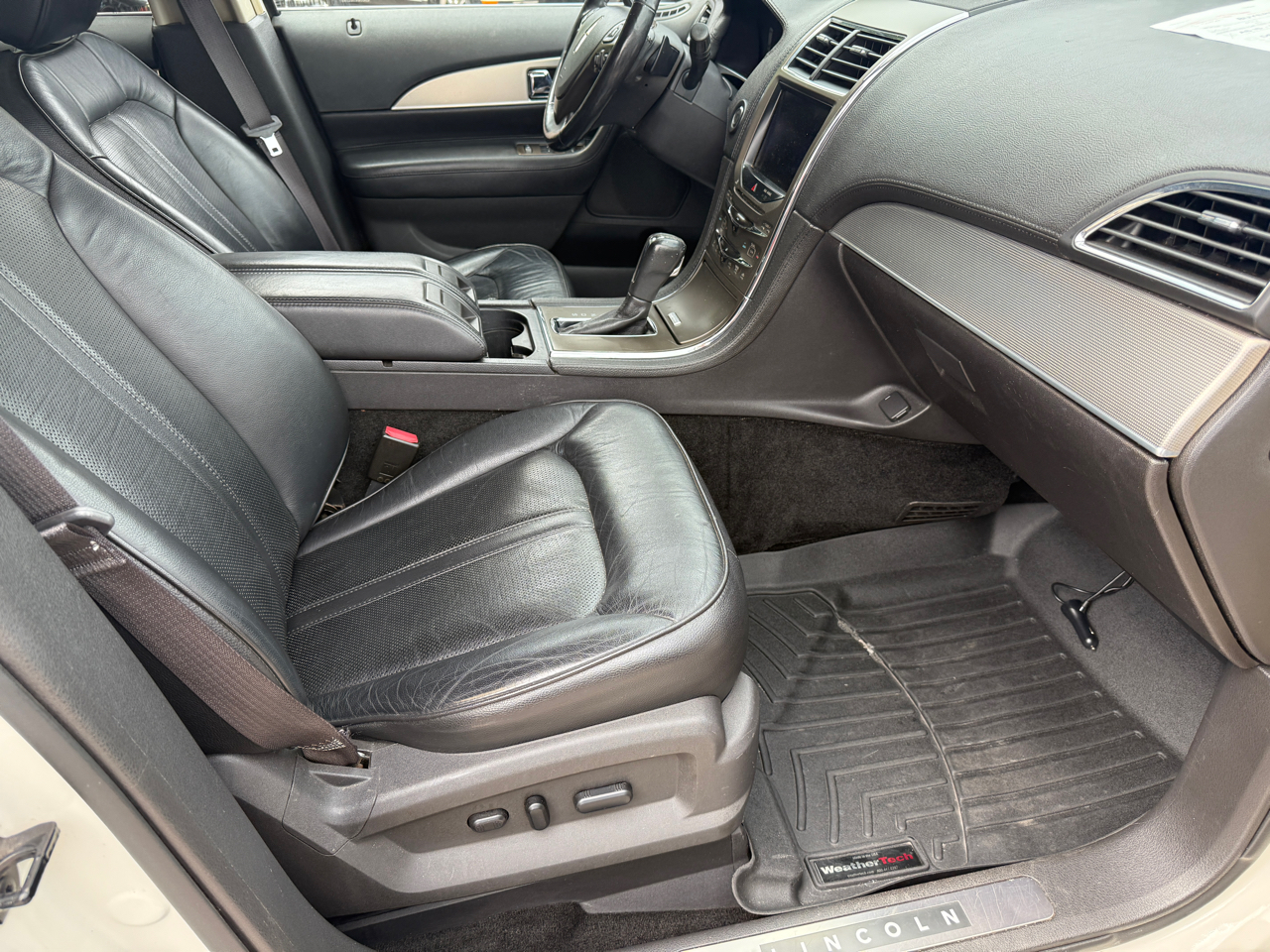 2013 Lincoln MKX Base photo 11