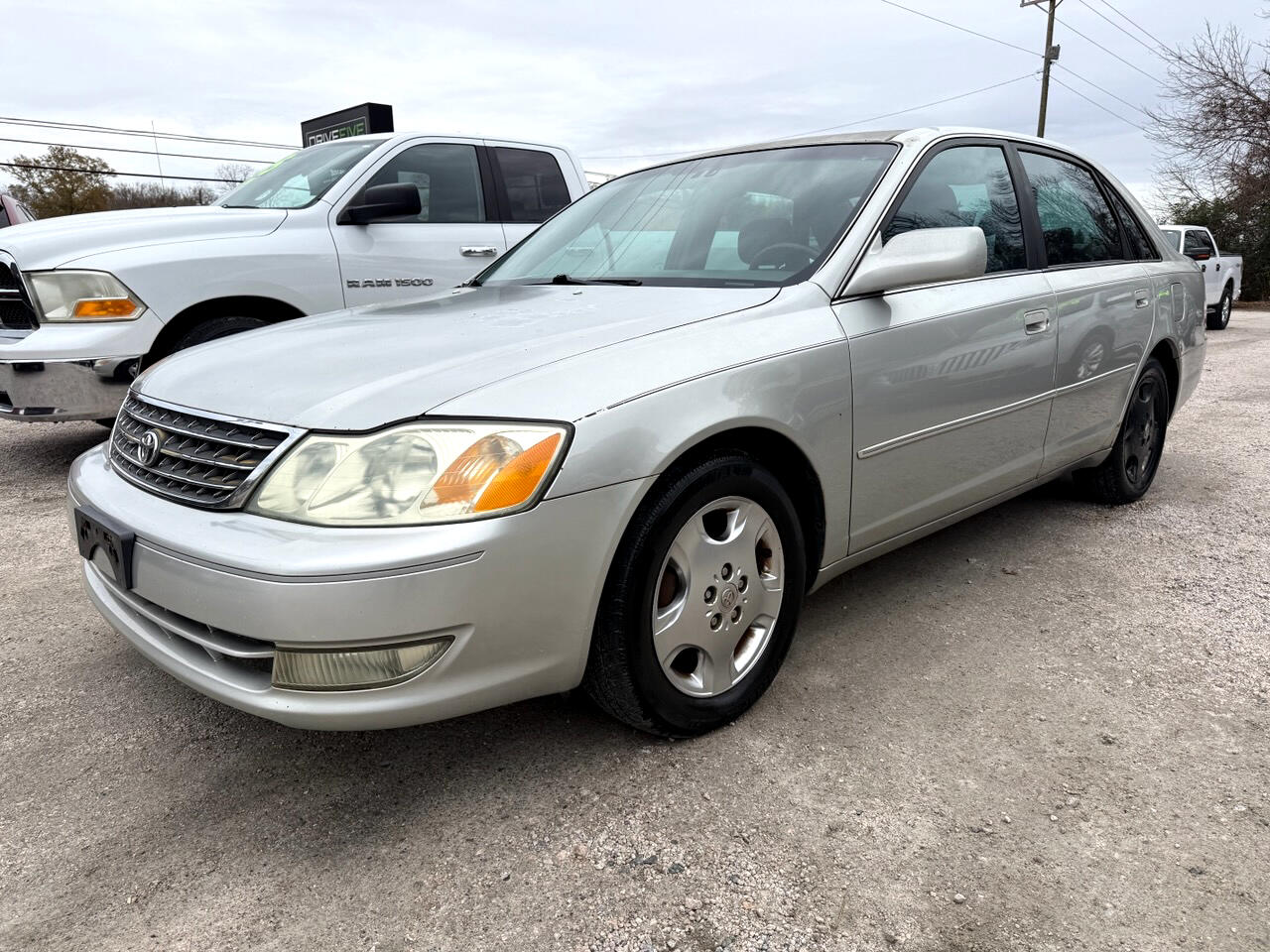 Toyota Avalon XL 2003