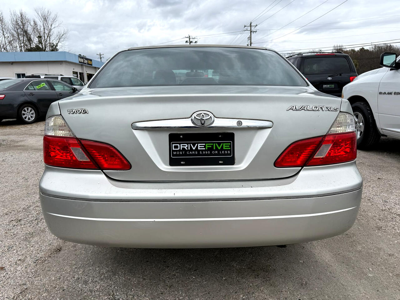 Toyota Avalon XL 2003