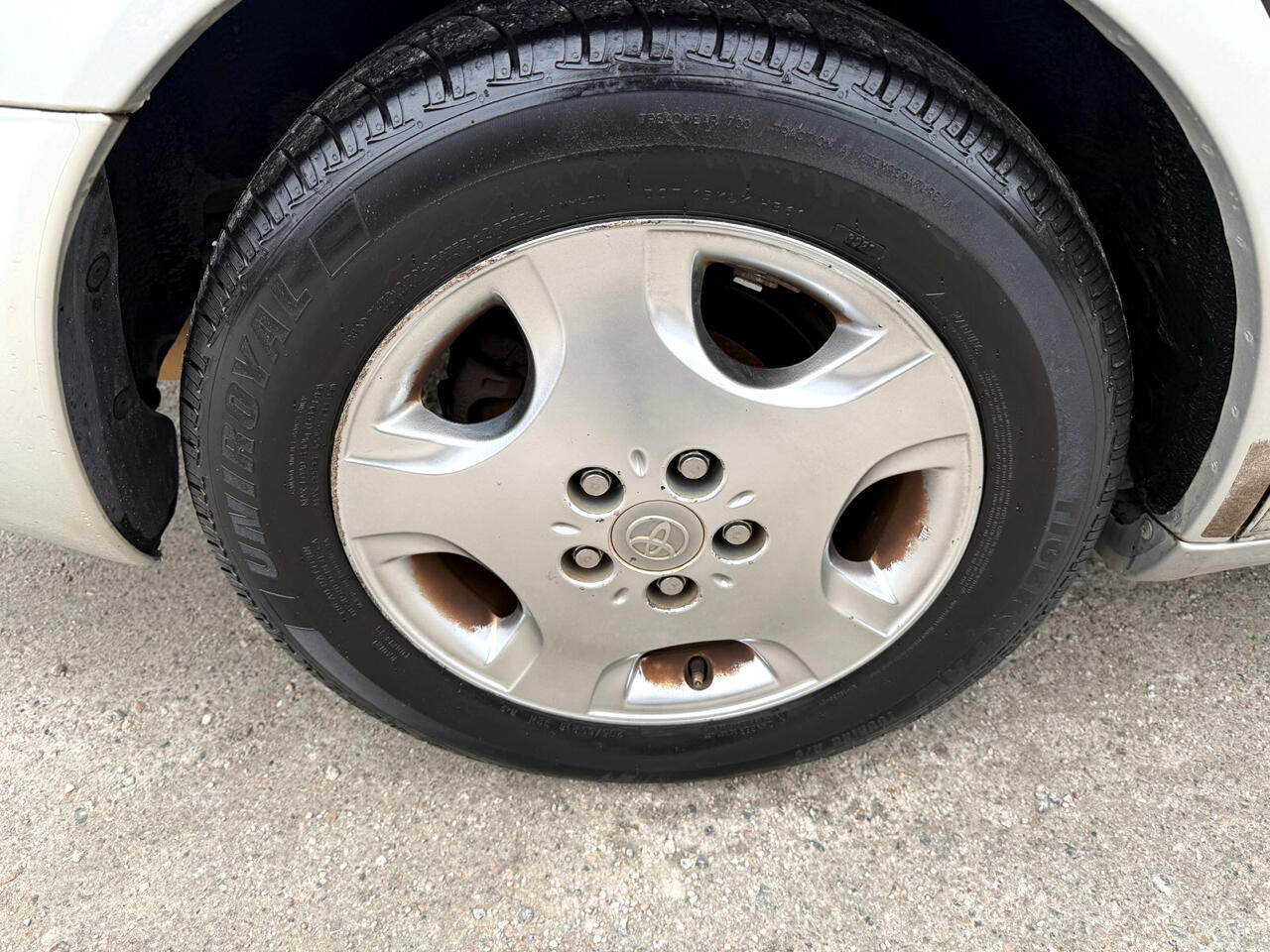 Toyota Avalon XL 2003