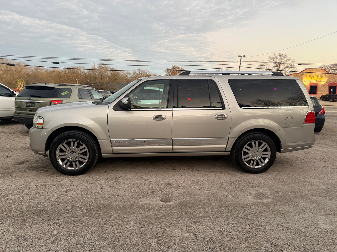 Lincoln Navigator L 2WD 2007