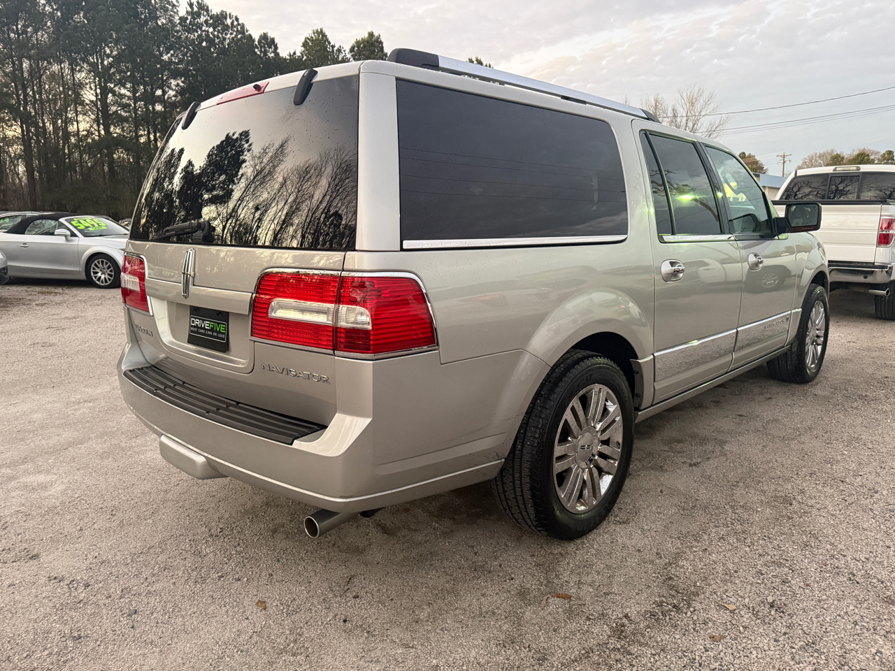 Lincoln Navigator L 2WD 2007