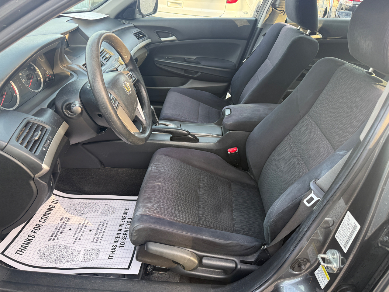 Honda Accord LX sedan AT 2011