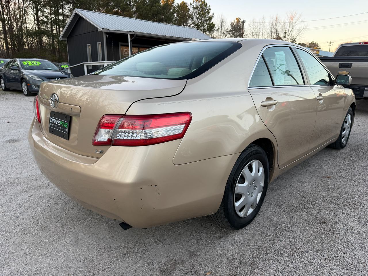 Toyota Camry SE 6-Spd MT 2010