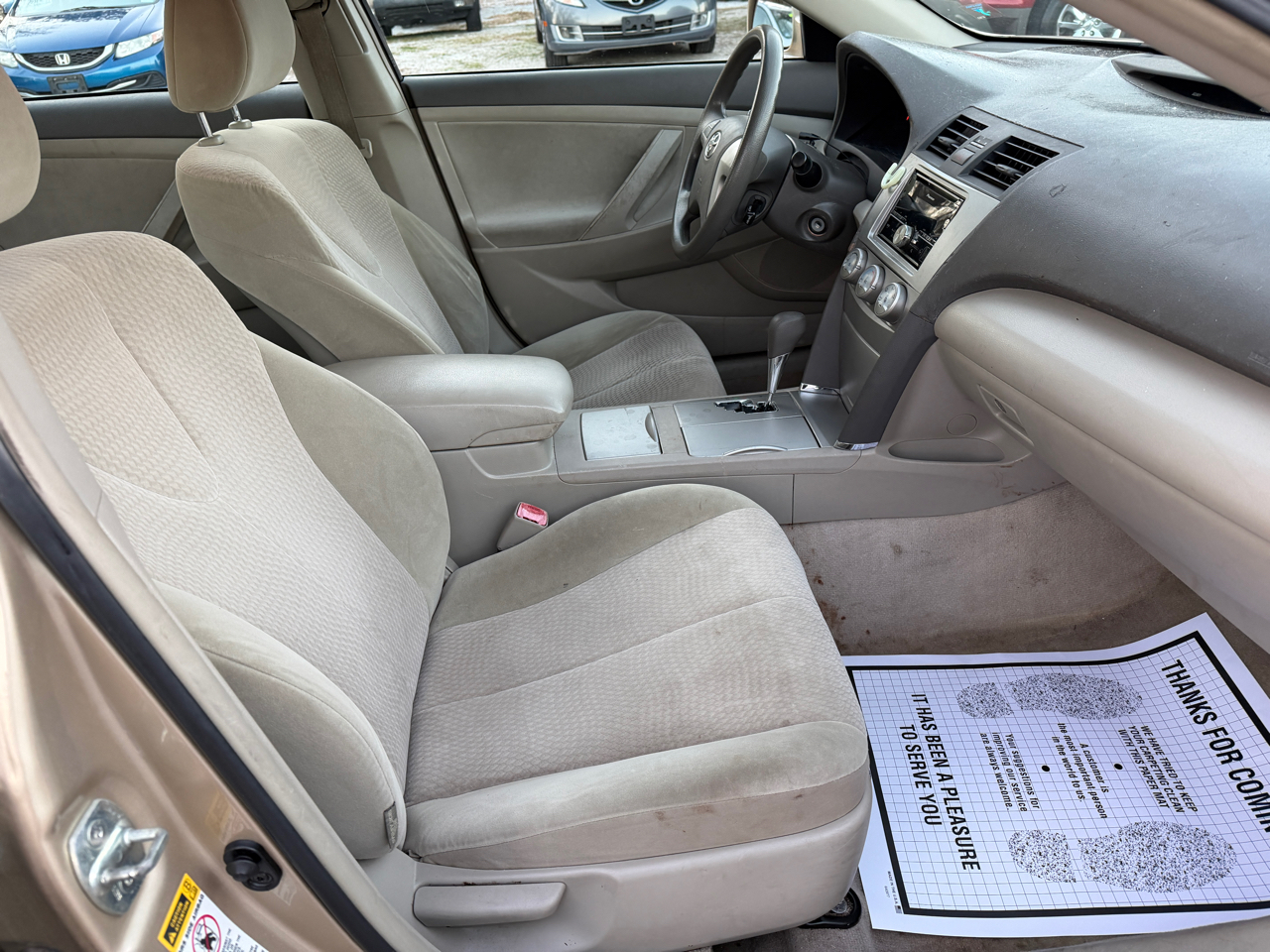 Toyota Camry SE 6-Spd MT 2010