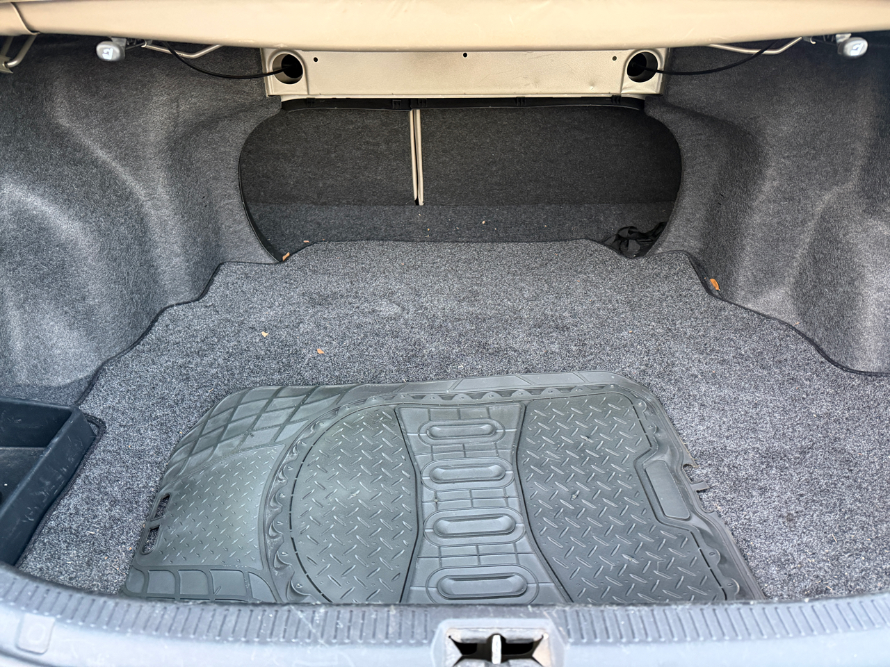 Toyota Camry SE 6-Spd MT 2010