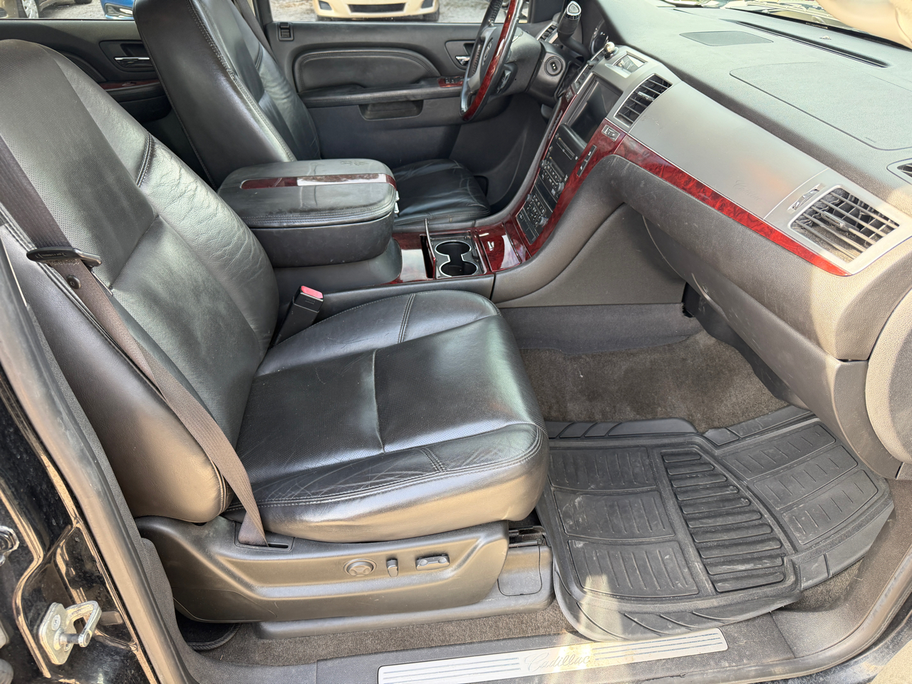 Cadillac Escalade 2WD 2010