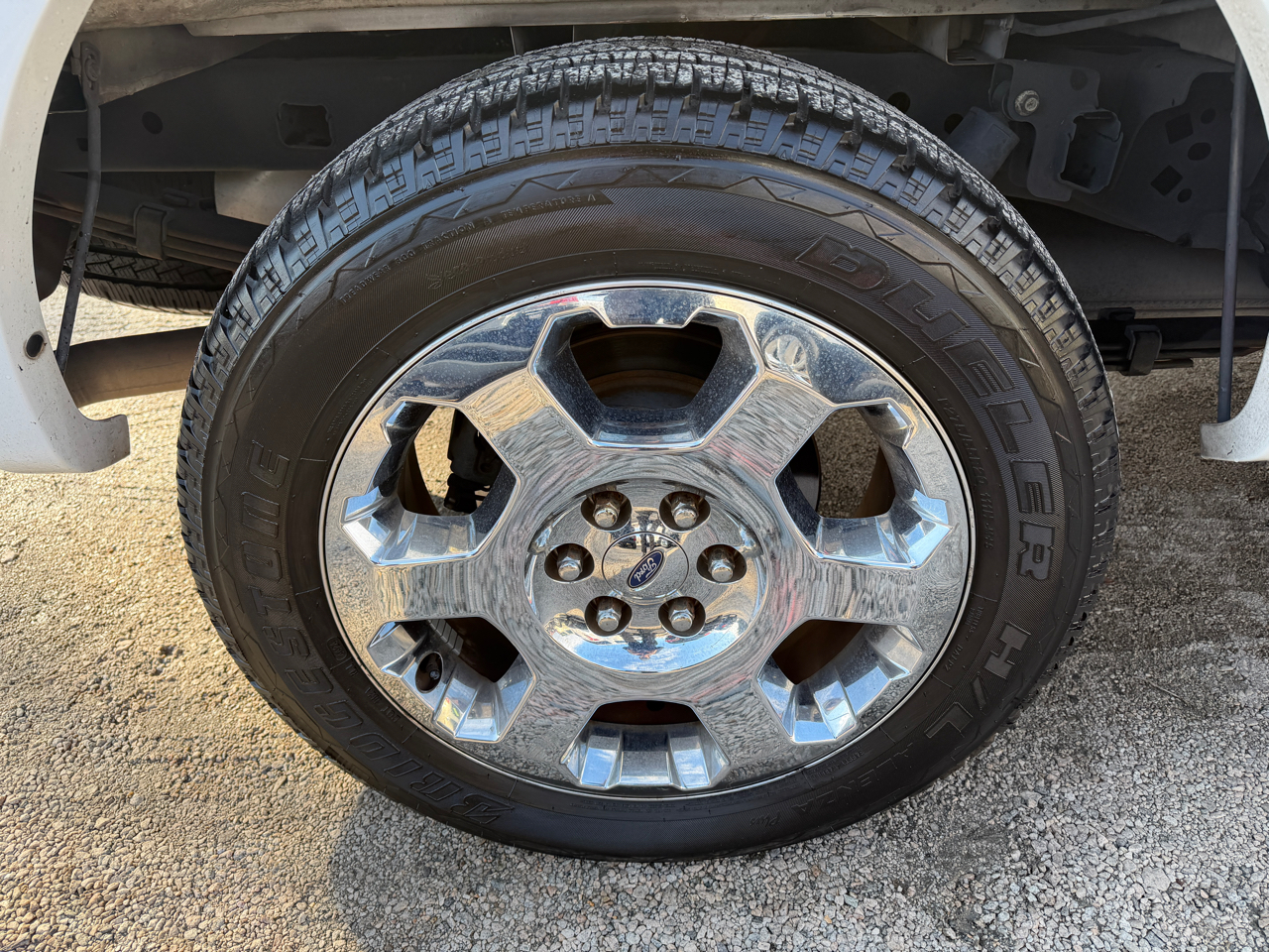 Ford F-150 2WD SuperCrew 145" Lariat 2011