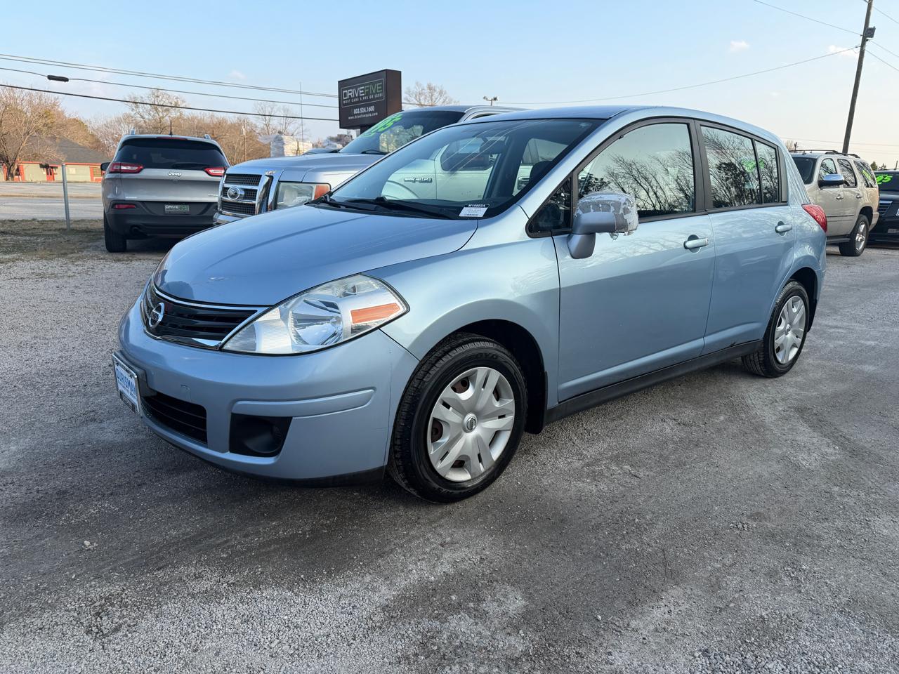 Nissan Versa 1.8 SL Hatchback 2011