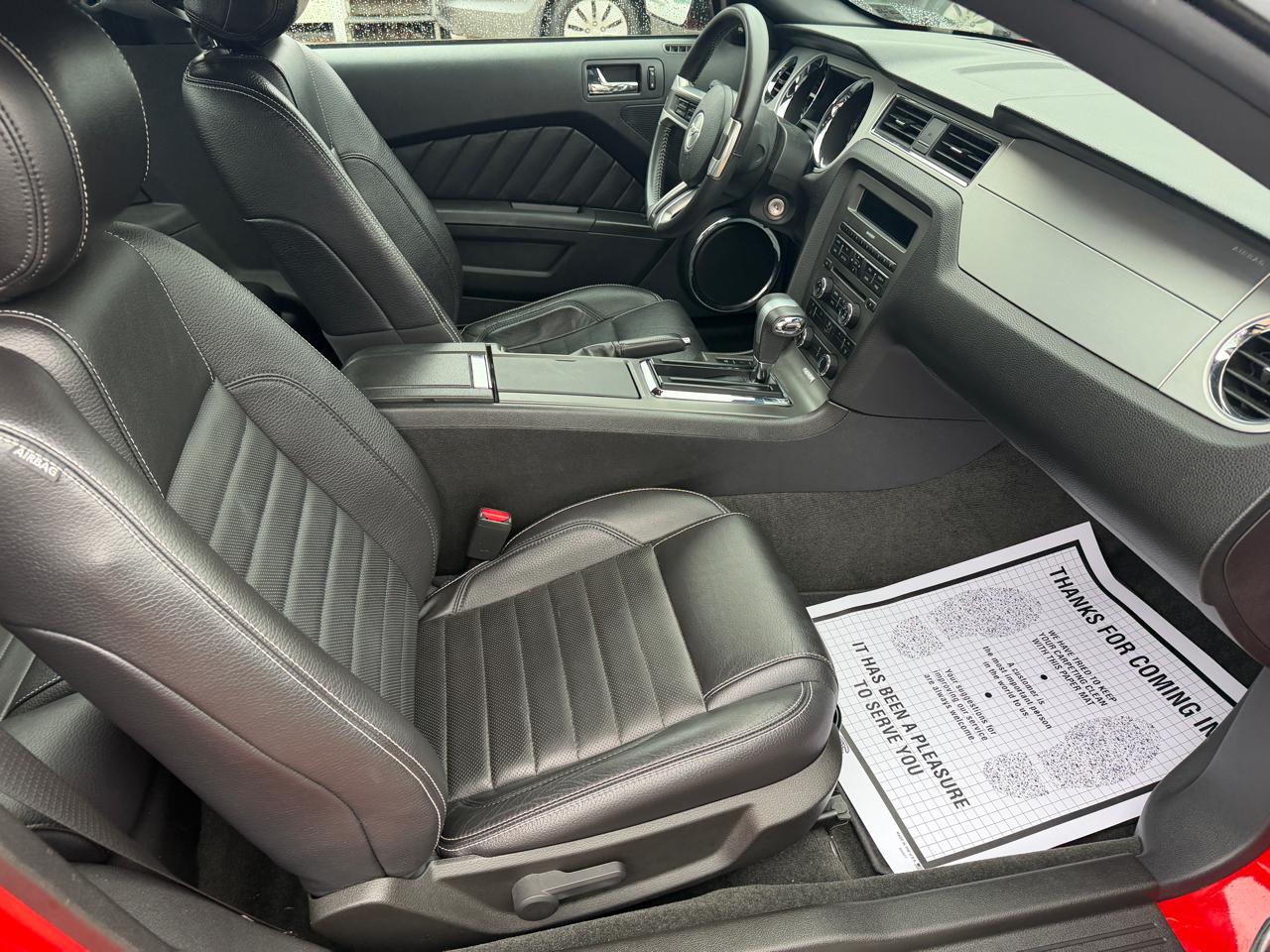 Ford Mustang V6 Coupe 2012