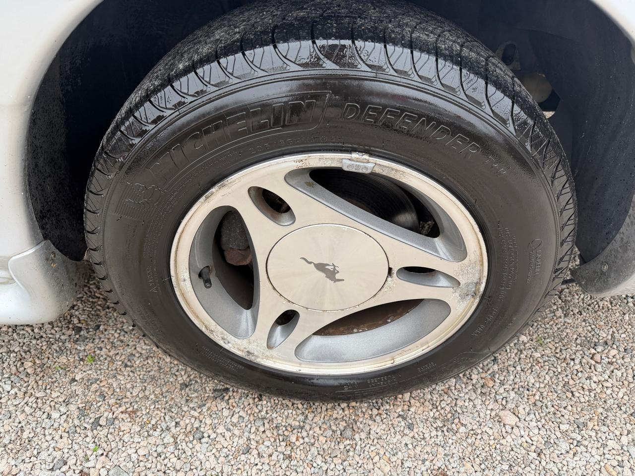 Ford Mustang Coupe 1998