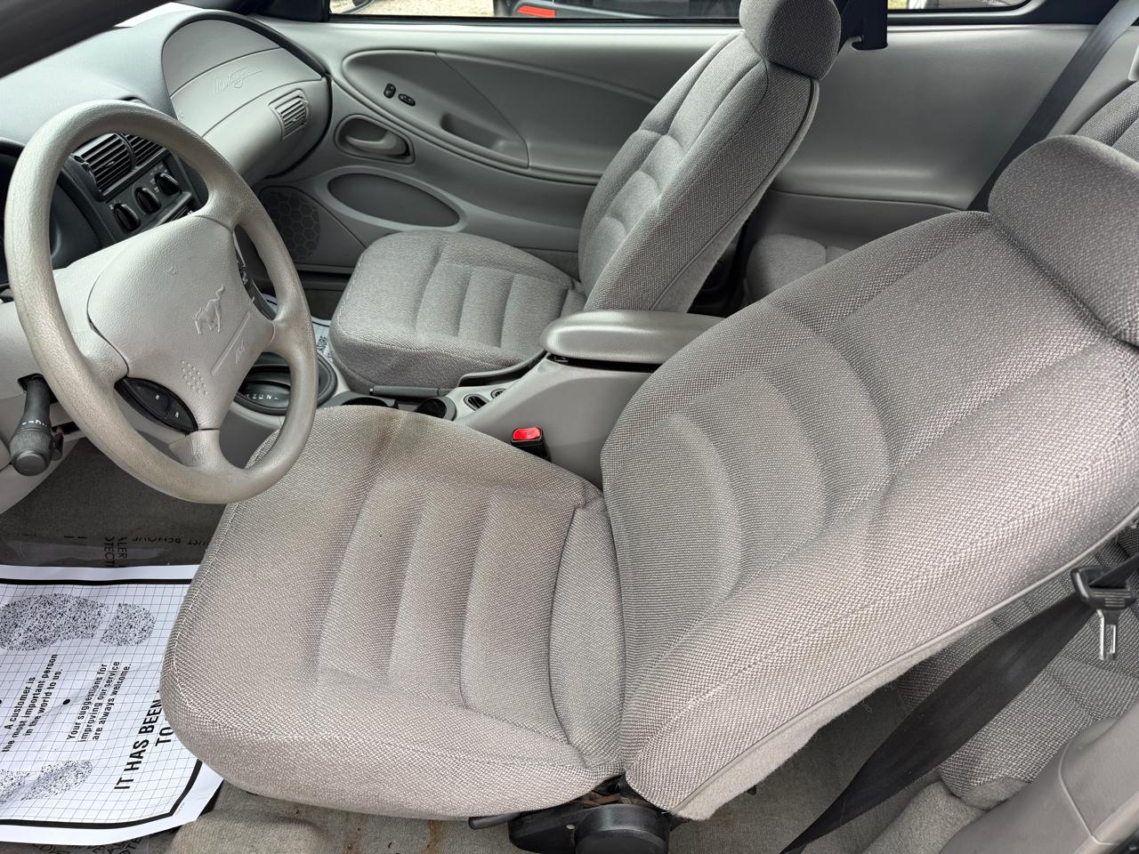 Ford Mustang Coupe 1998