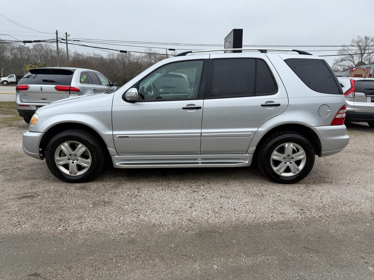 Mercedes-Benz M-Class ML500 2005