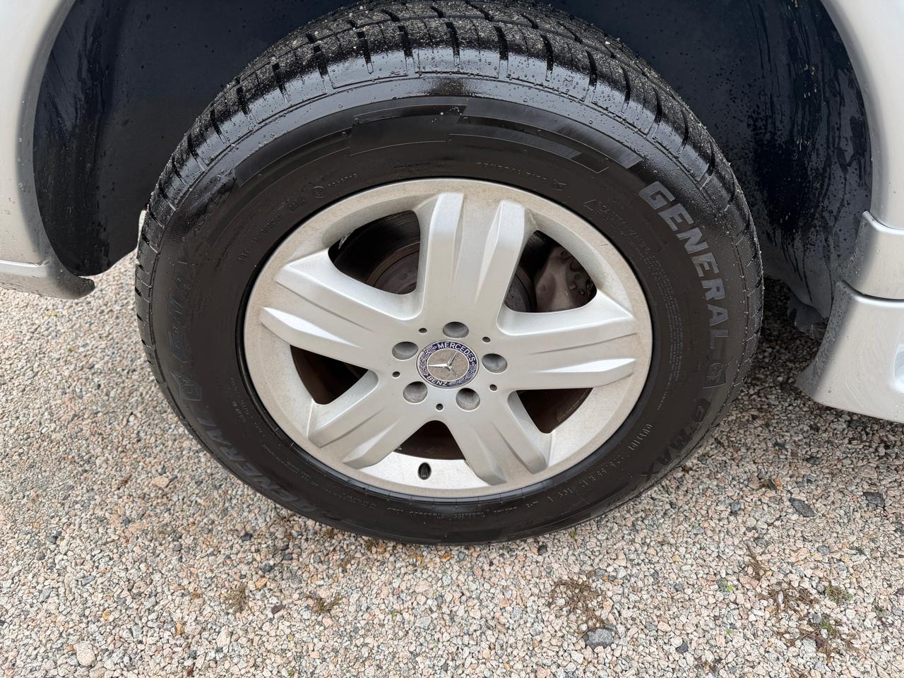 Mercedes-Benz M-Class ML500 2005