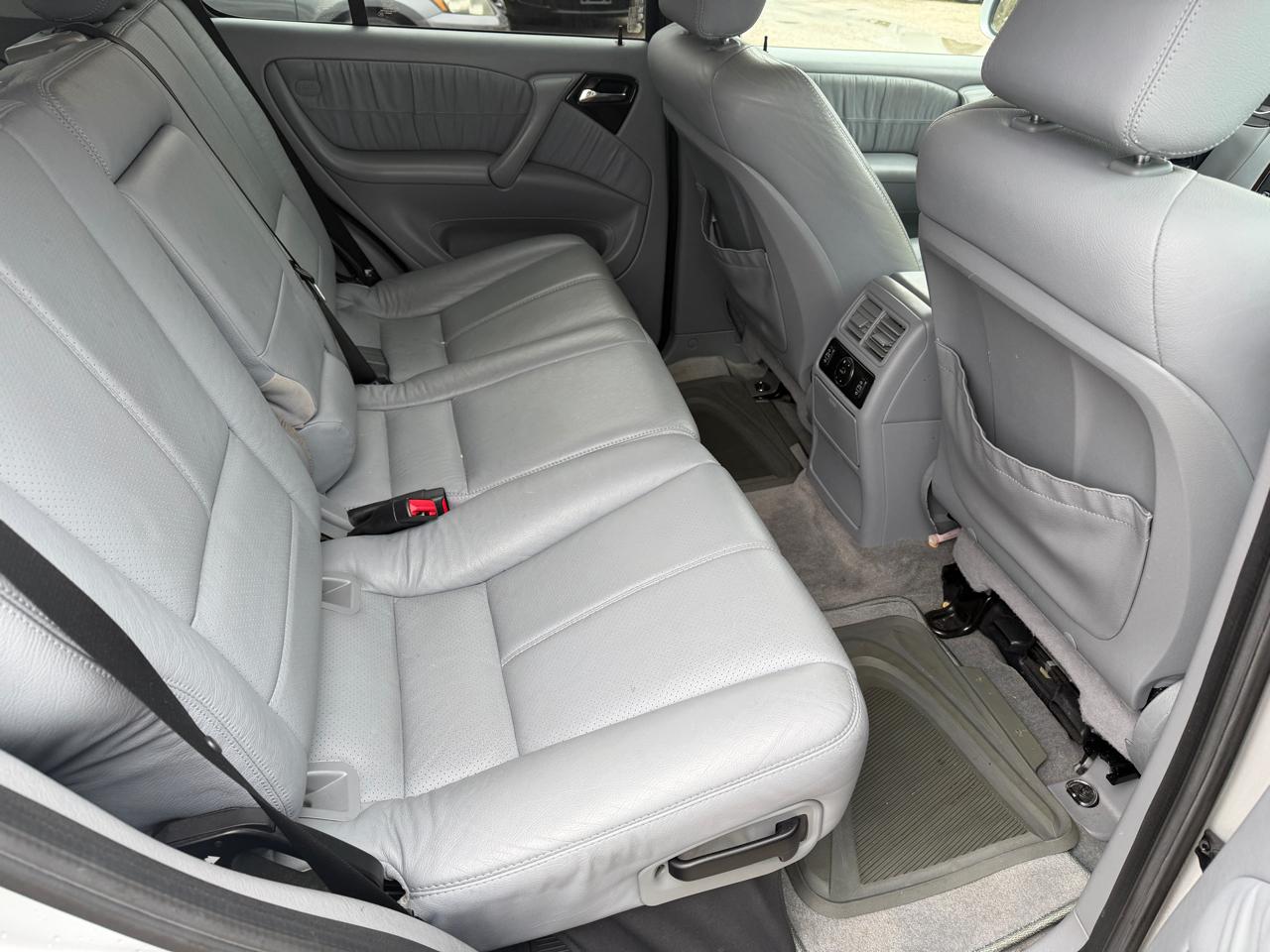 Mercedes-Benz M-Class ML500 2005