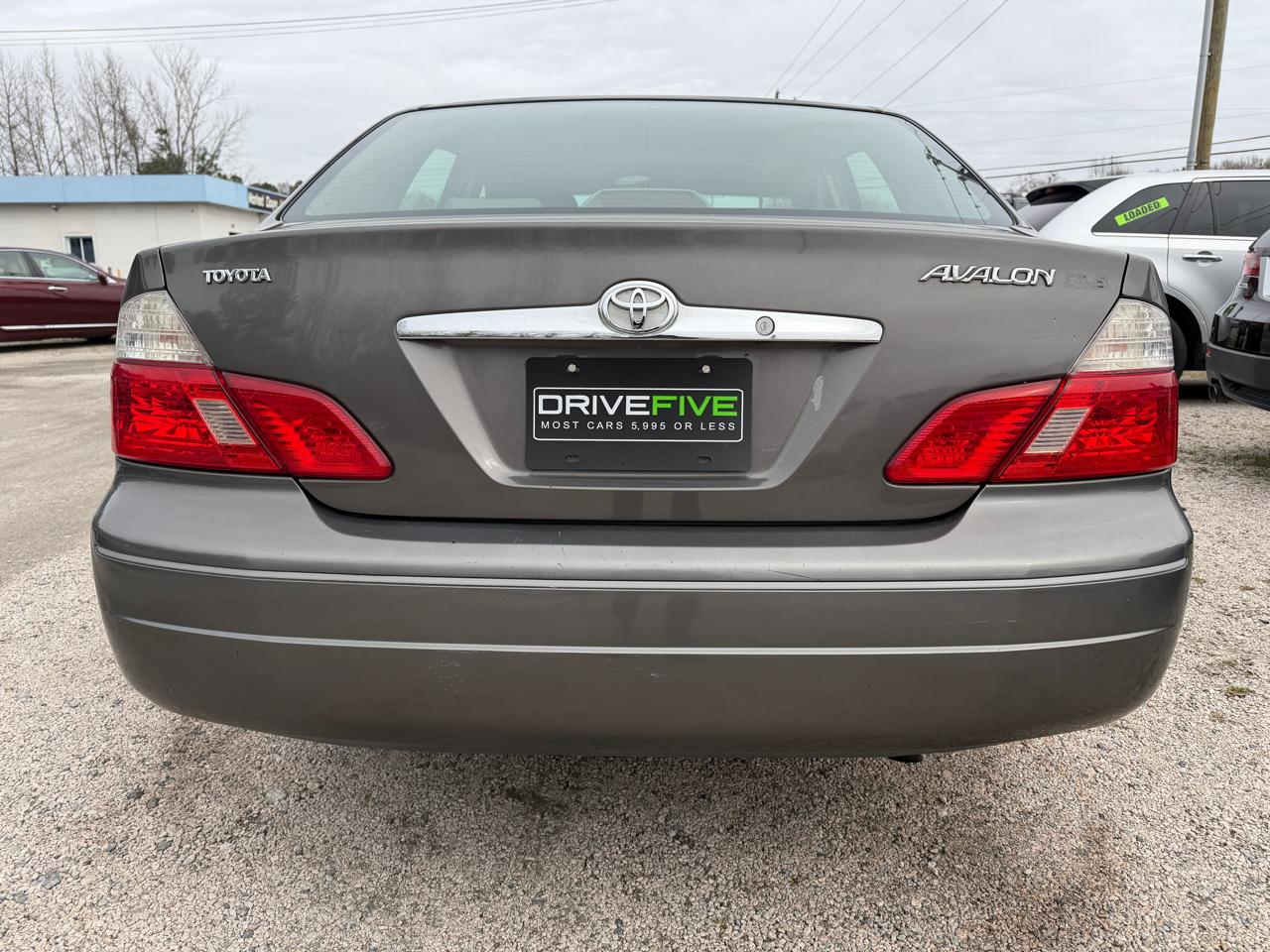 Toyota Avalon XL 2003