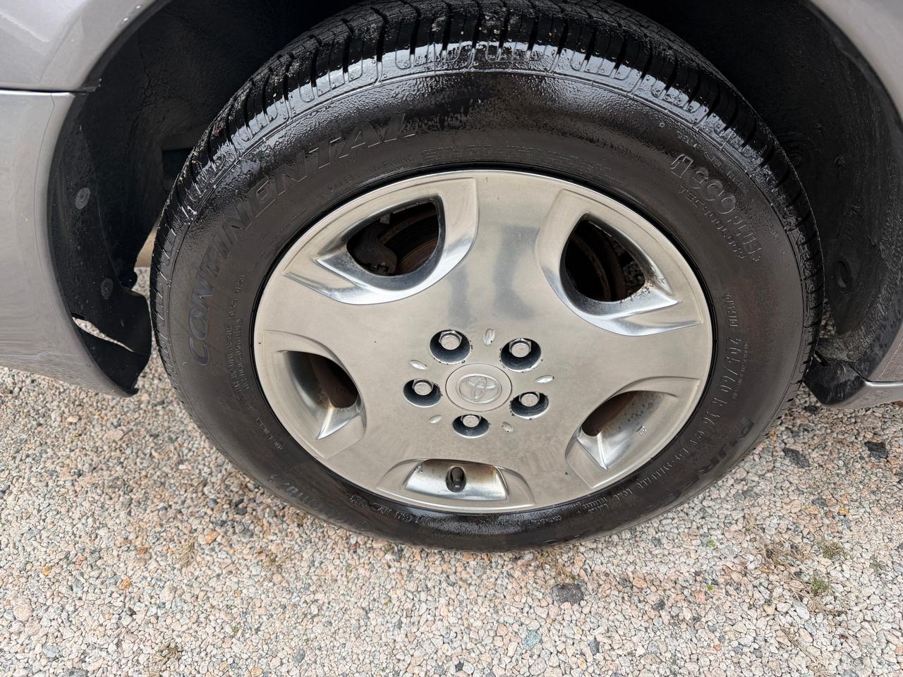 Toyota Avalon XL 2003