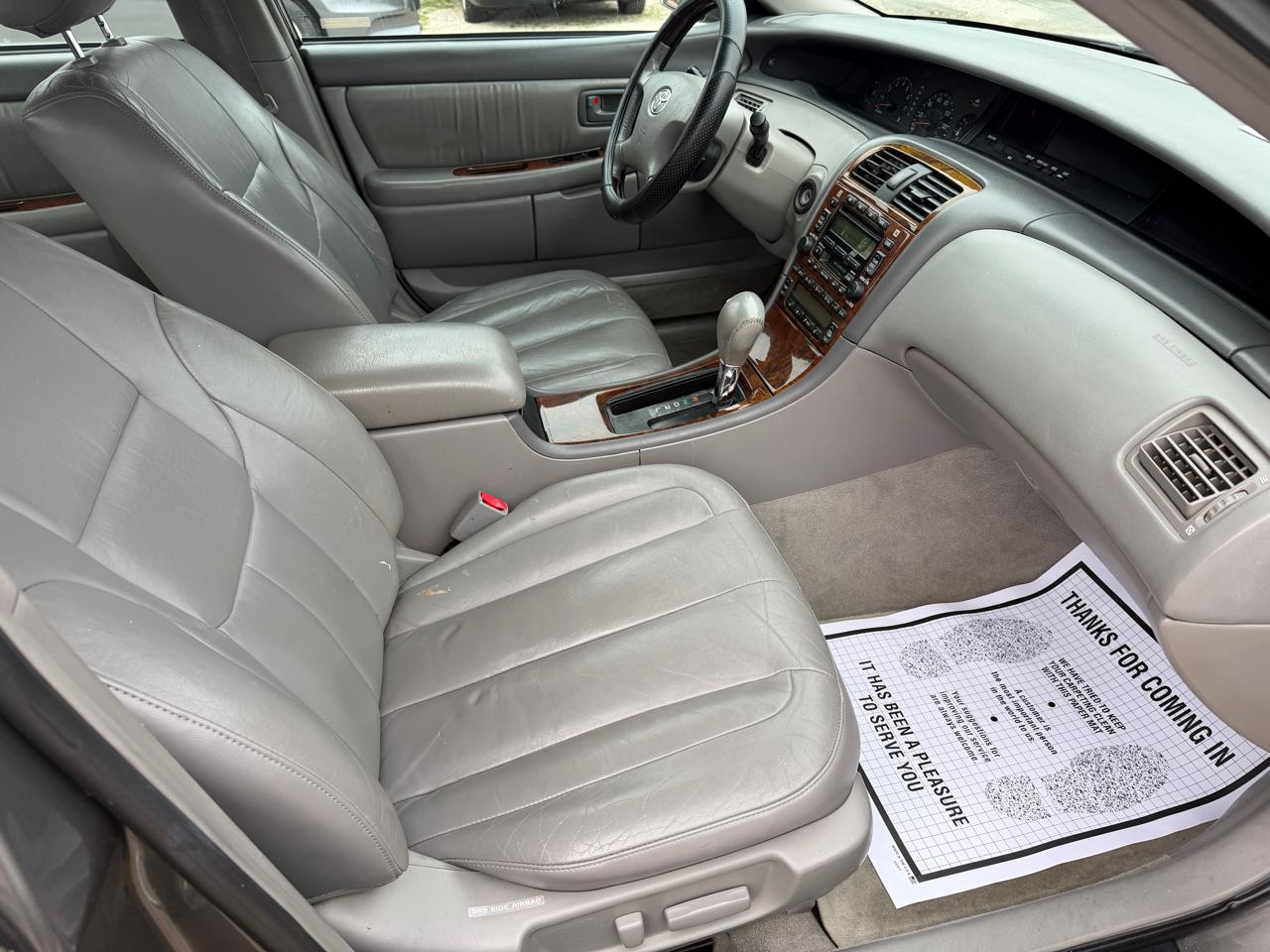 Toyota Avalon XL 2003