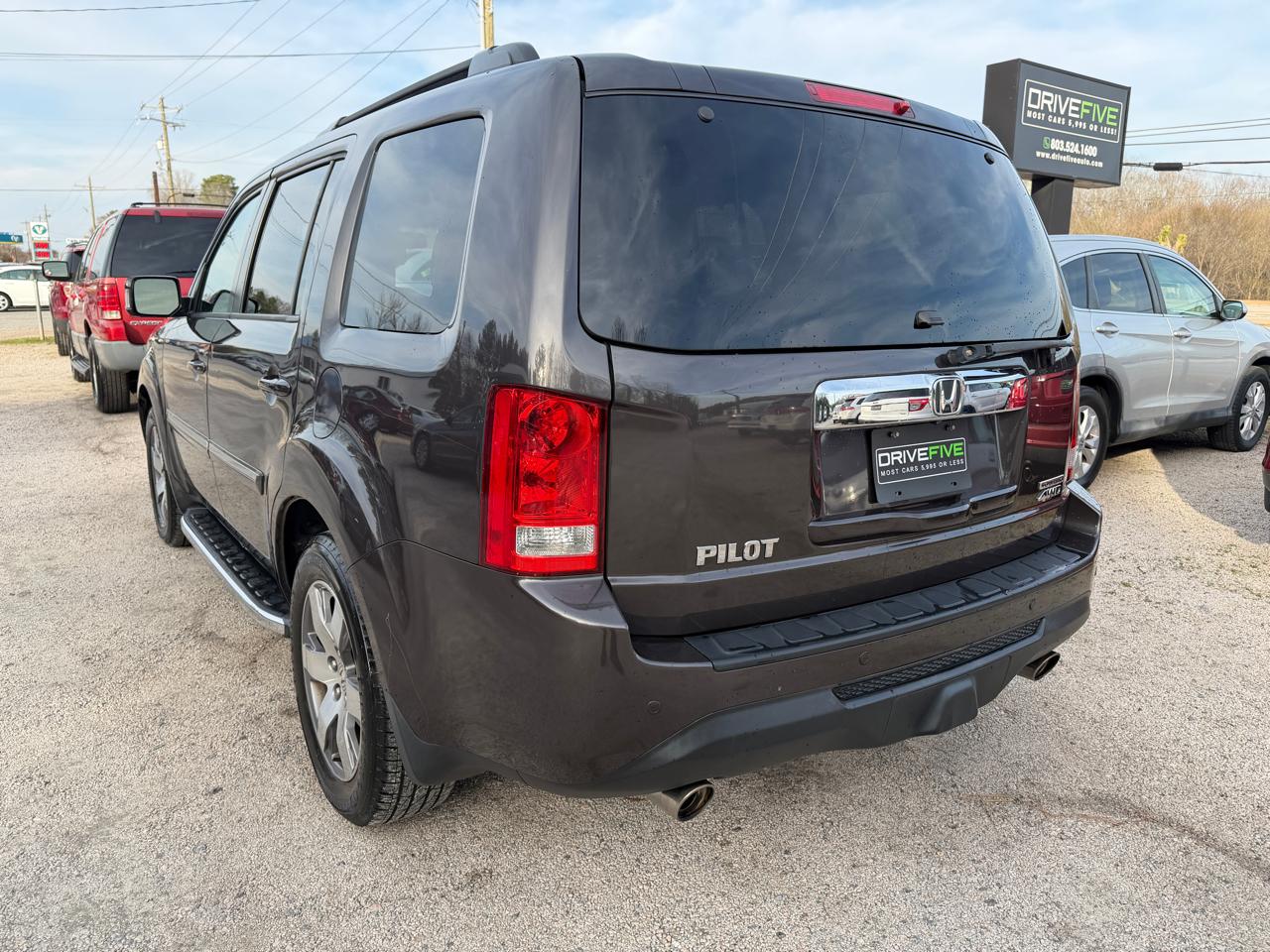 Honda Pilot Touring 4WD 5-Spd AT with DVD 2013