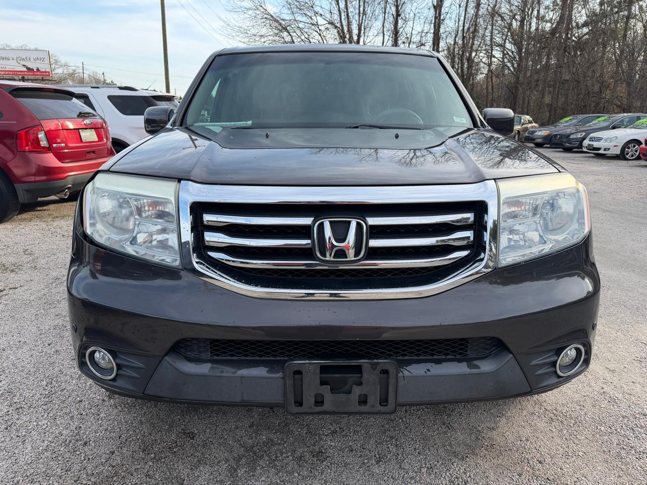 Honda Pilot Touring 4WD 5-Spd AT with DVD 2013
