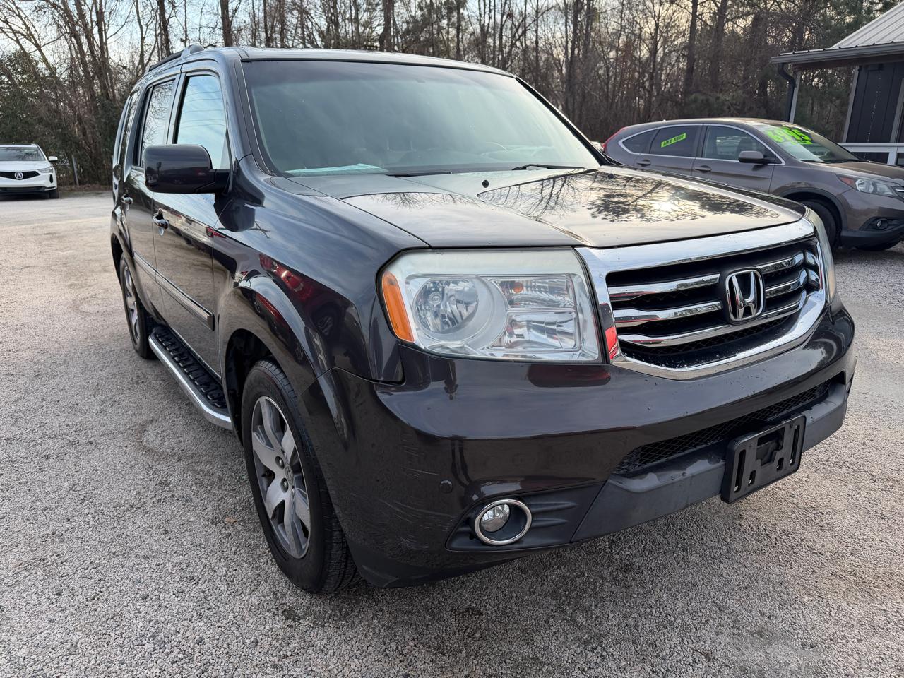 Honda Pilot Touring 4WD 5-Spd AT with DVD 2013