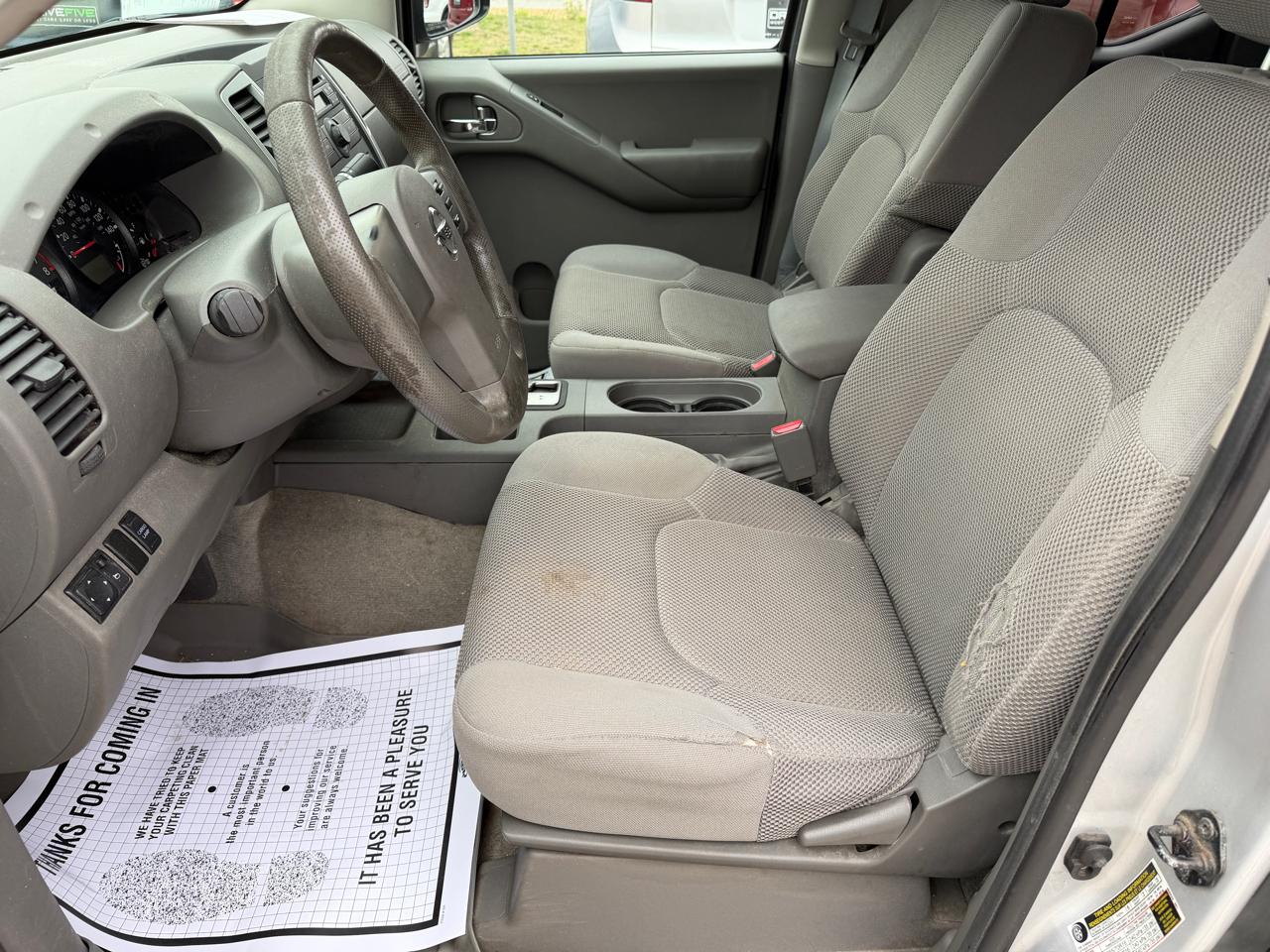 Nissan Frontier 2017.5 Crew Cab 4x4 SV V6 Auto 2012