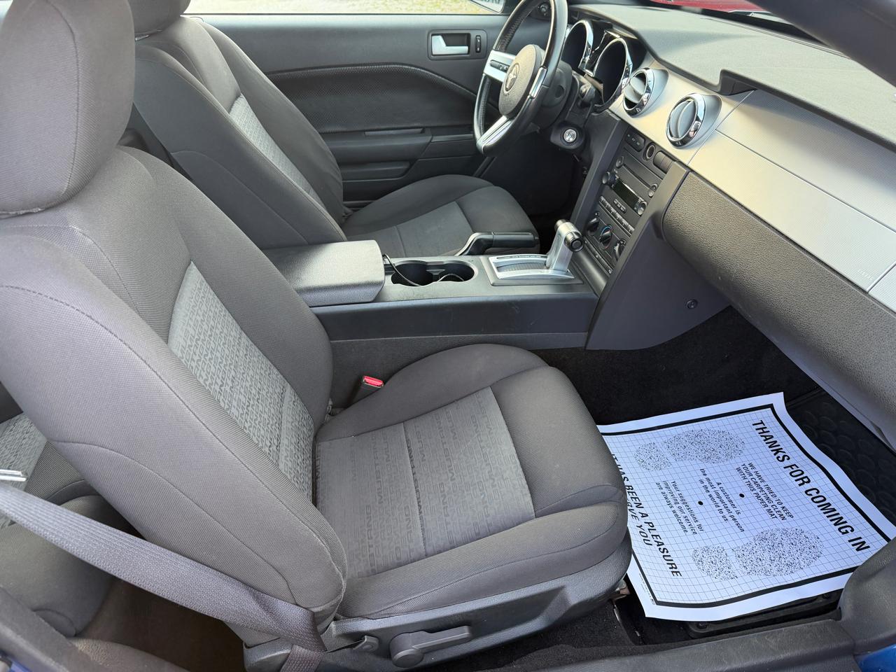 Ford Mustang V6 Standard Coupe 2006