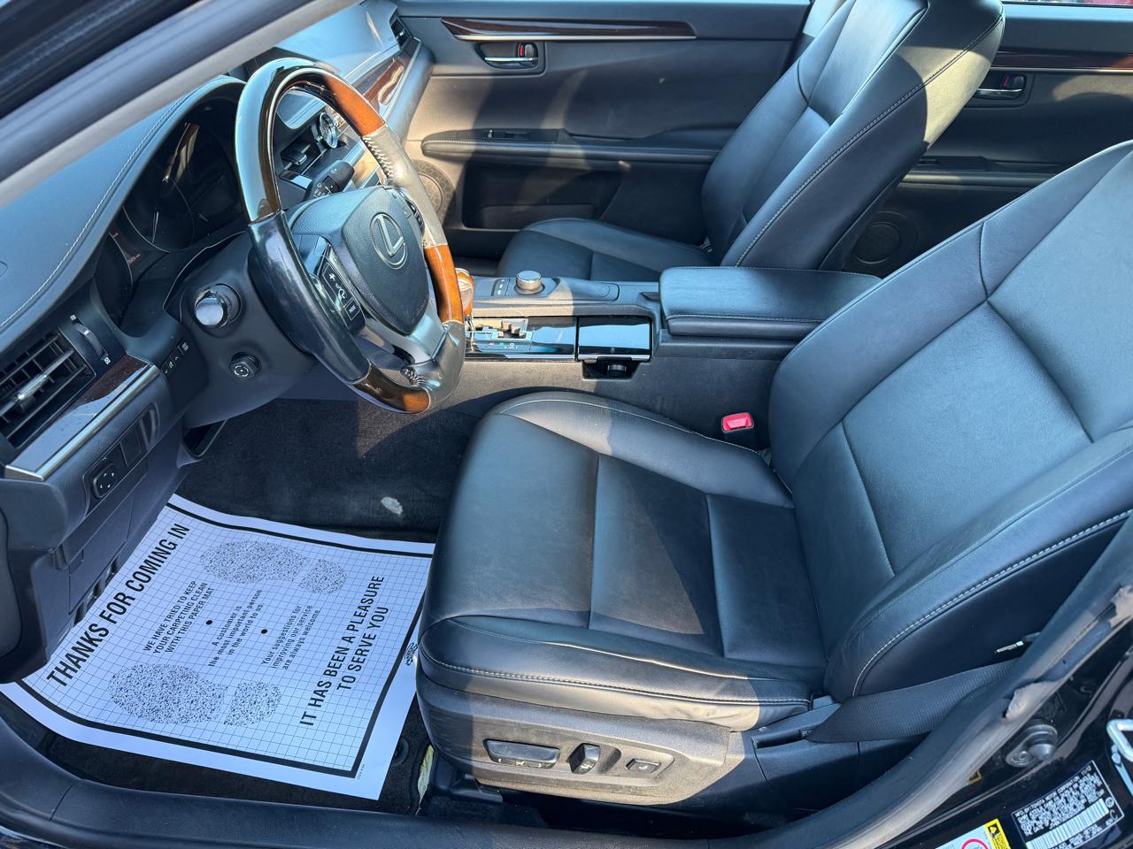 Lexus ES 350 Sedan 2013