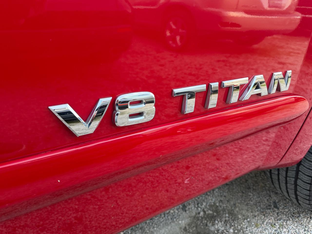 Nissan Titan SV Crew Cab 2WD 2011