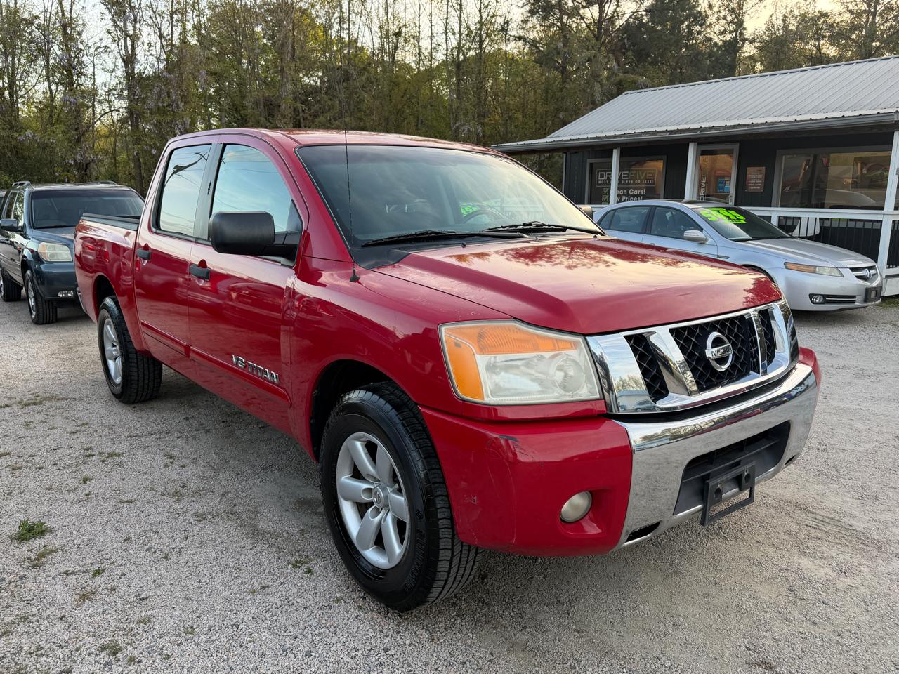 Nissan Titan SV Crew Cab 2WD 2011