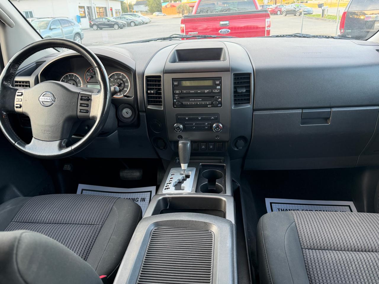 Nissan Titan SV Crew Cab 2WD 2011