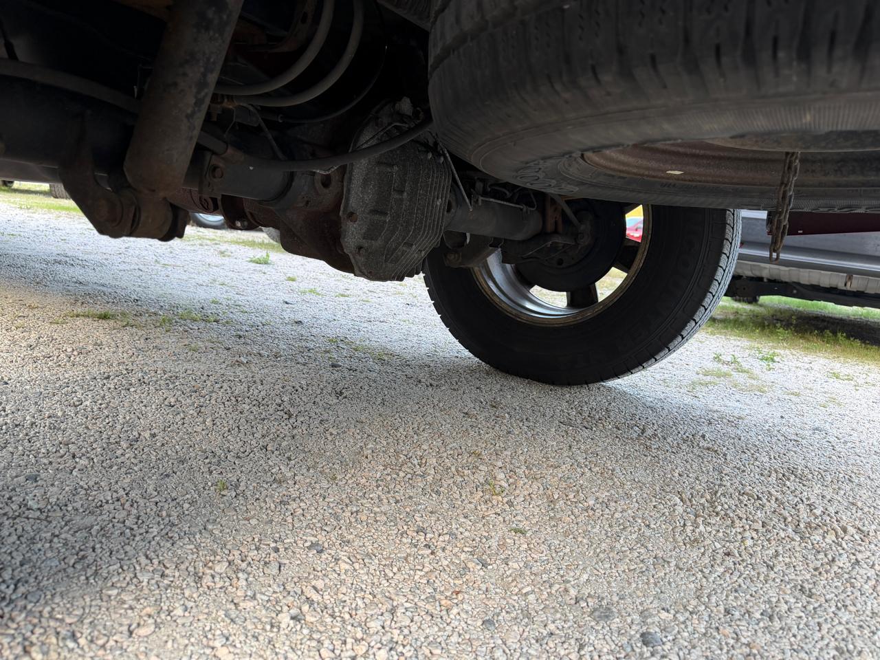 Nissan Titan SV Crew Cab 2WD 2011