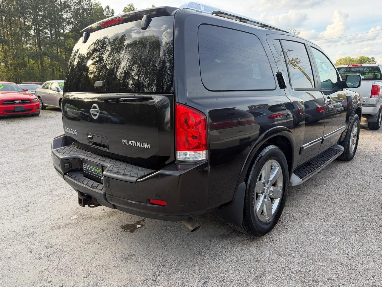 Nissan Armada SL 4WD 2011