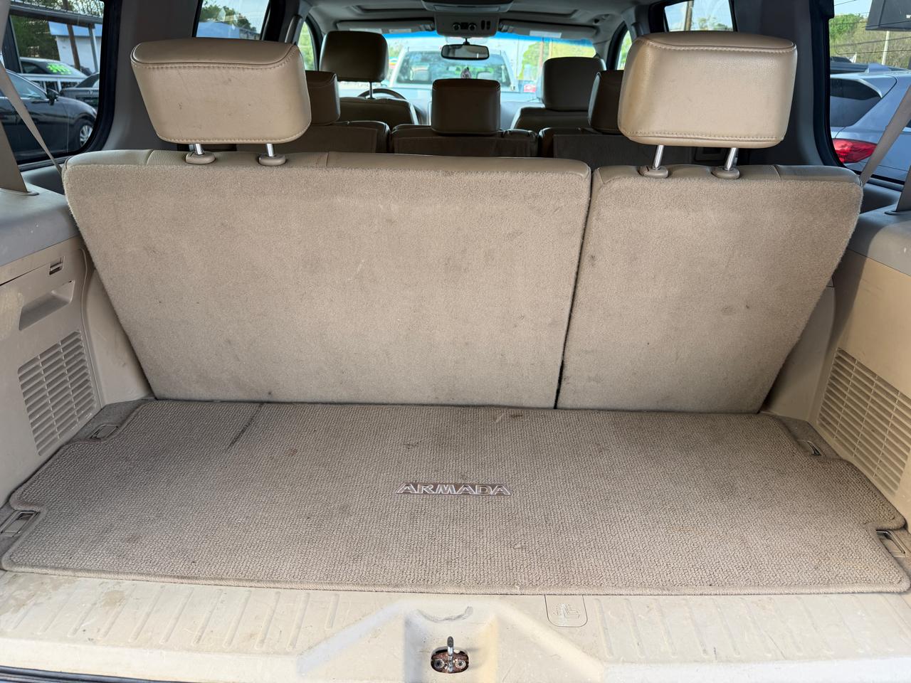 Nissan Armada SL 4WD 2011