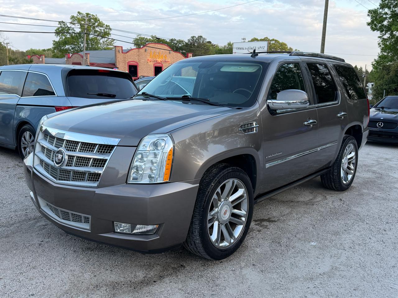 2011 Cadillac Escalade AWD Platinum