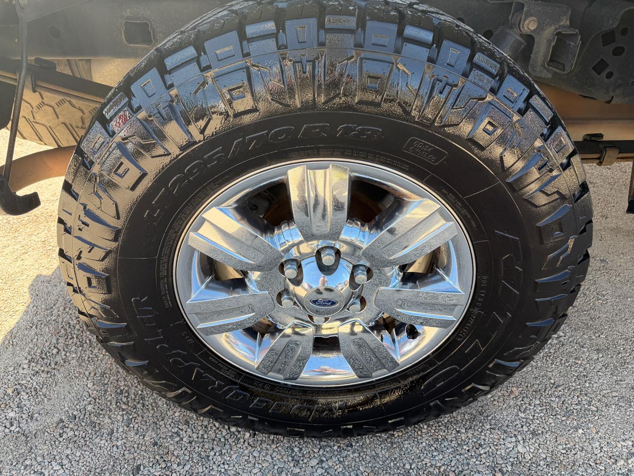 Ford F-150 4WD Reg Cab 145" XLT 2010