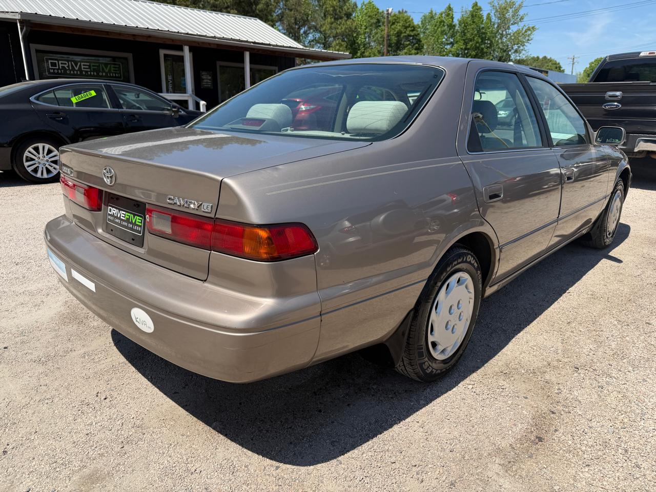 Toyota Camry CE 1999