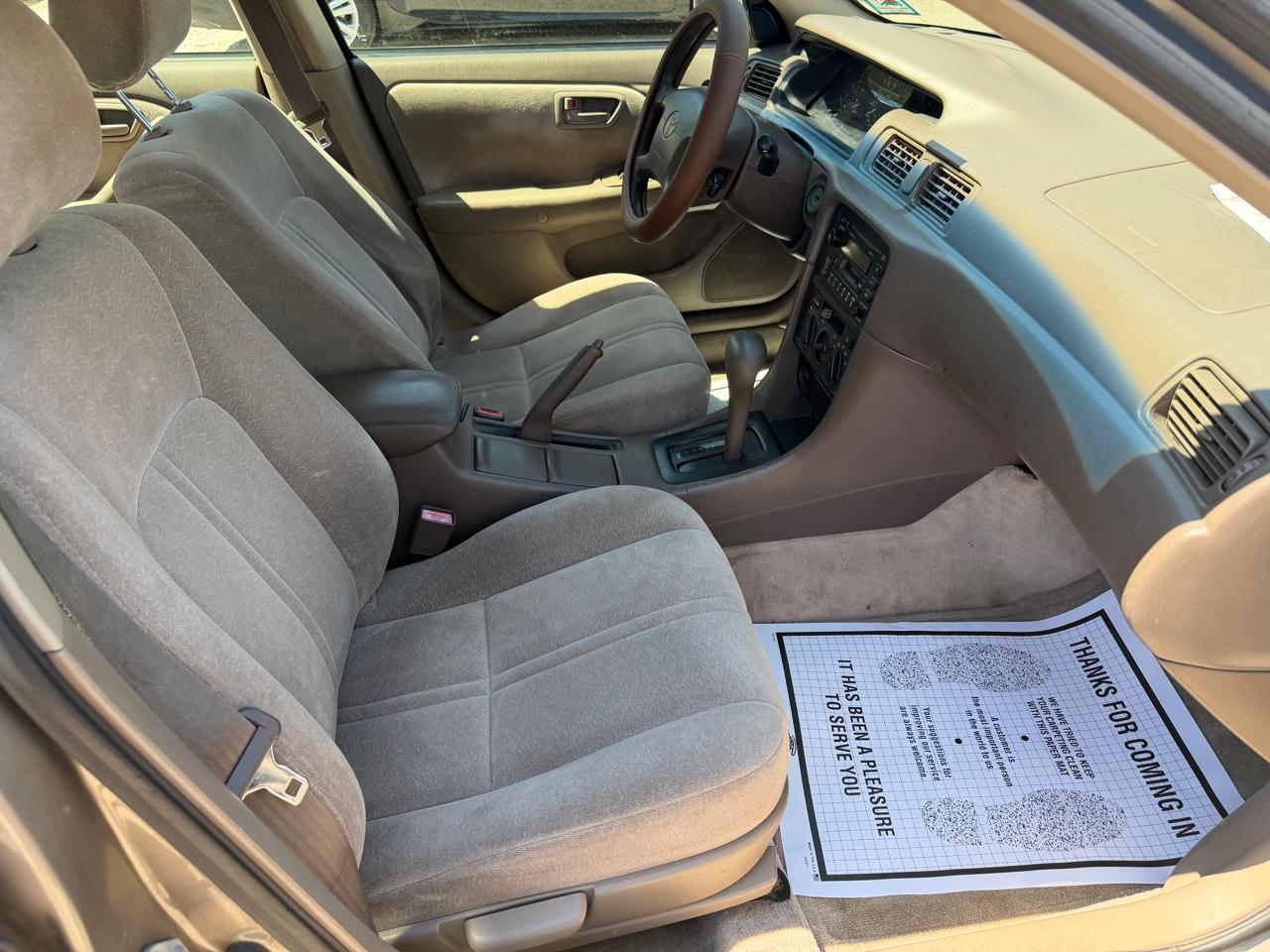 Toyota Camry CE 1999