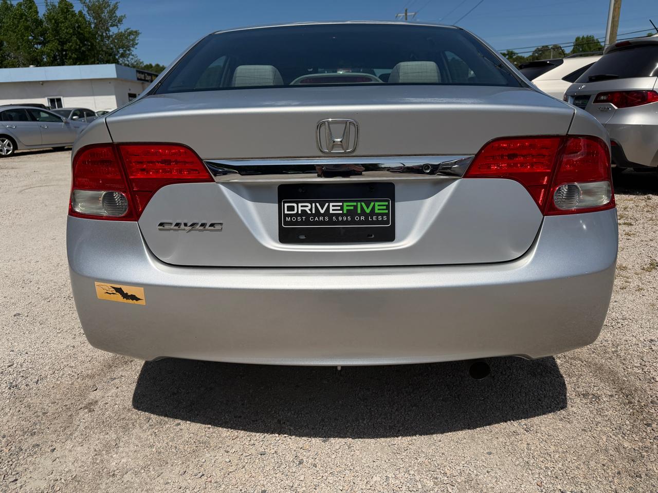 Honda Civic 1.5 4-Door Sedan 2011