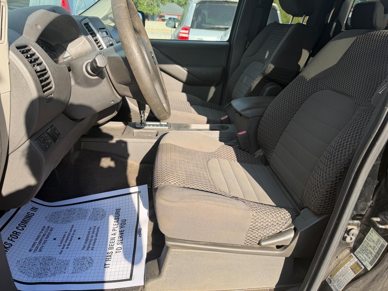 Nissan Frontier 2WD King Cab I4 Auto SV 2012