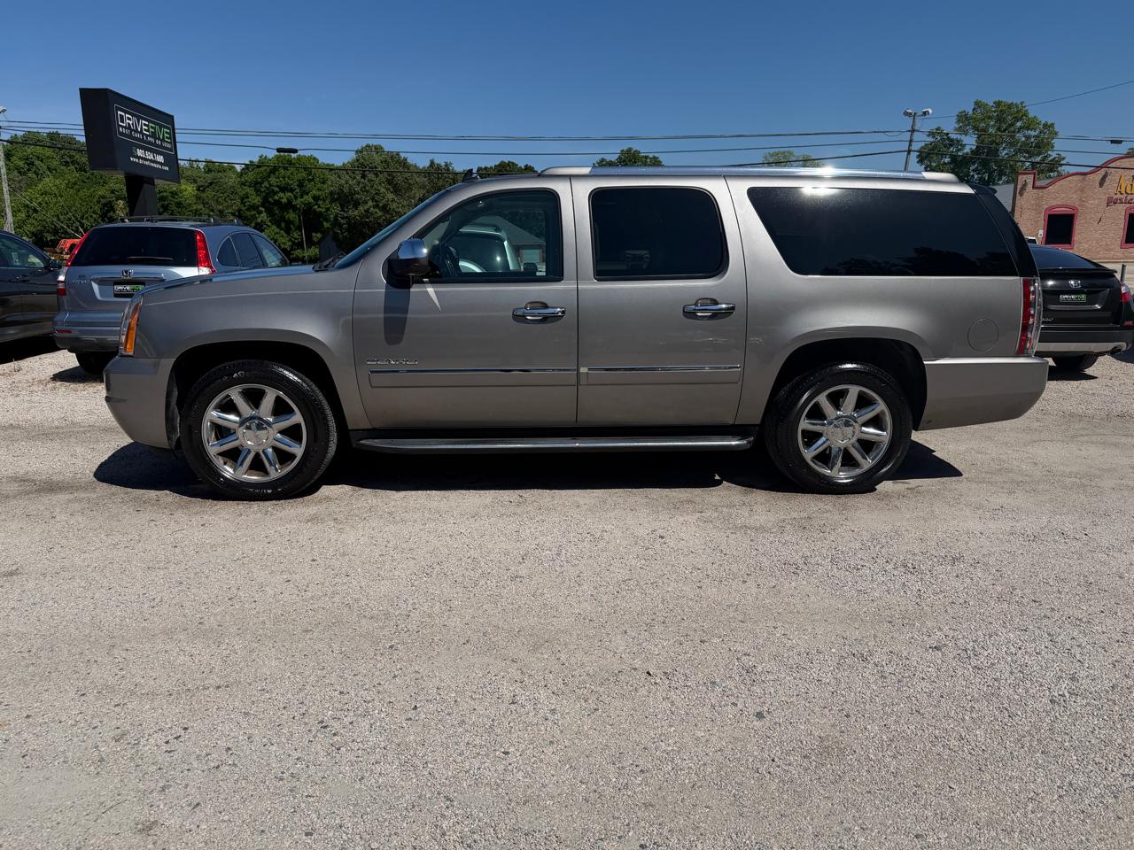 GMC Yukon Denali XL 2WD 2012