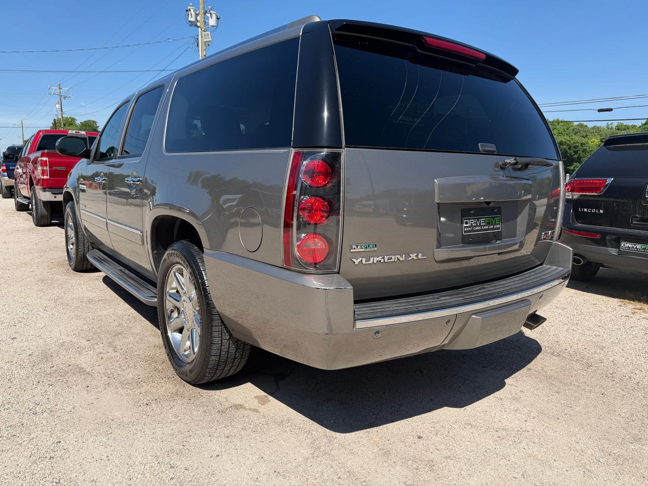 GMC Yukon Denali XL 2WD 2012